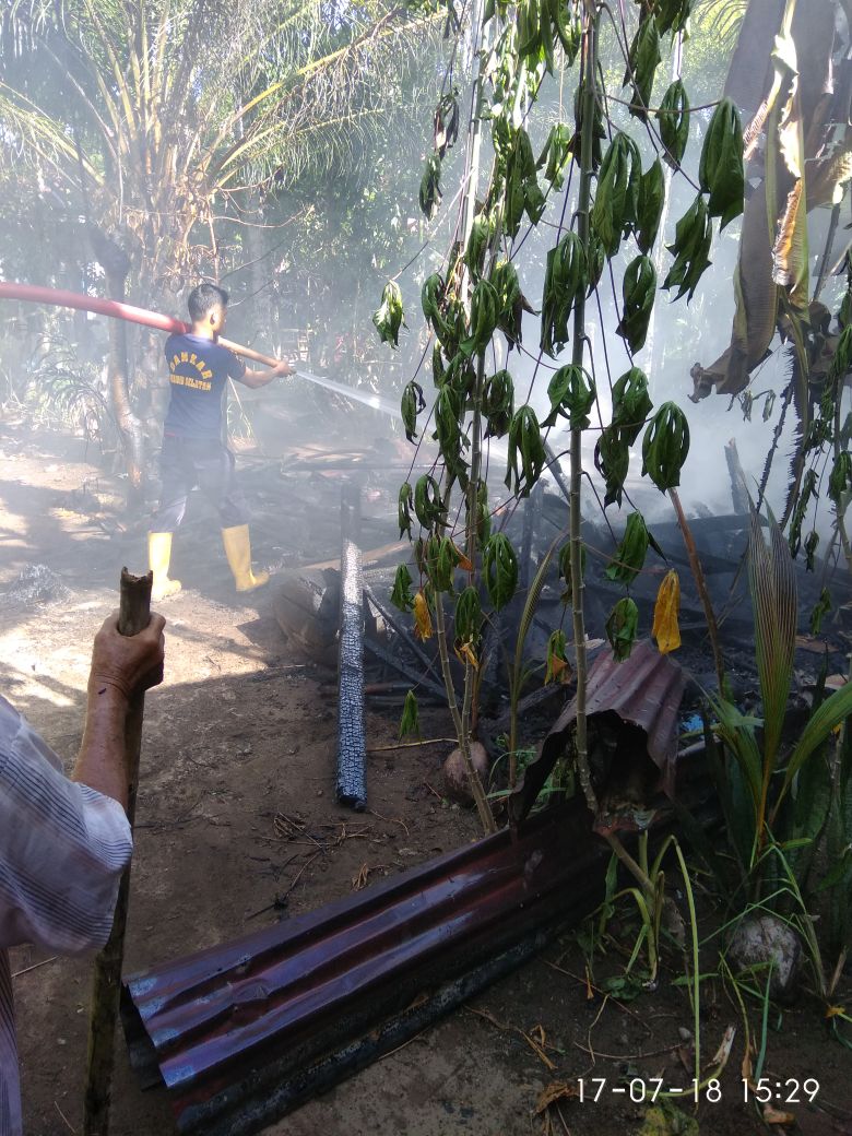 Kebakaran di Ampiang Parak 17 Juli 2018