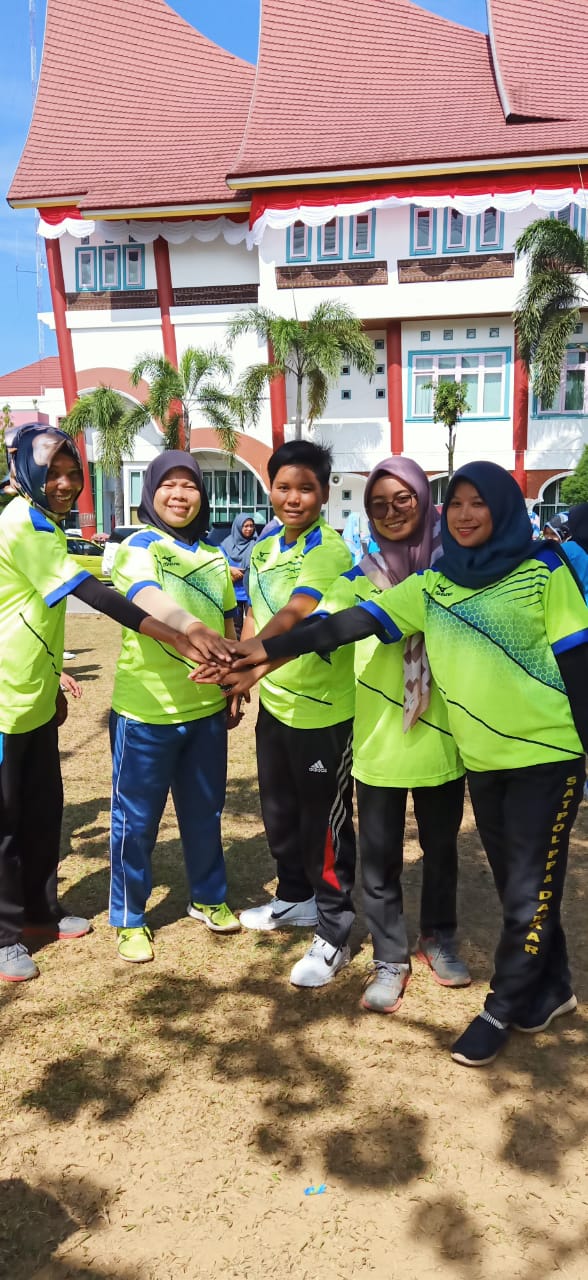 Pol PP wanita Kab. Pesisir Selatan ikuti Futsal Ceria 
