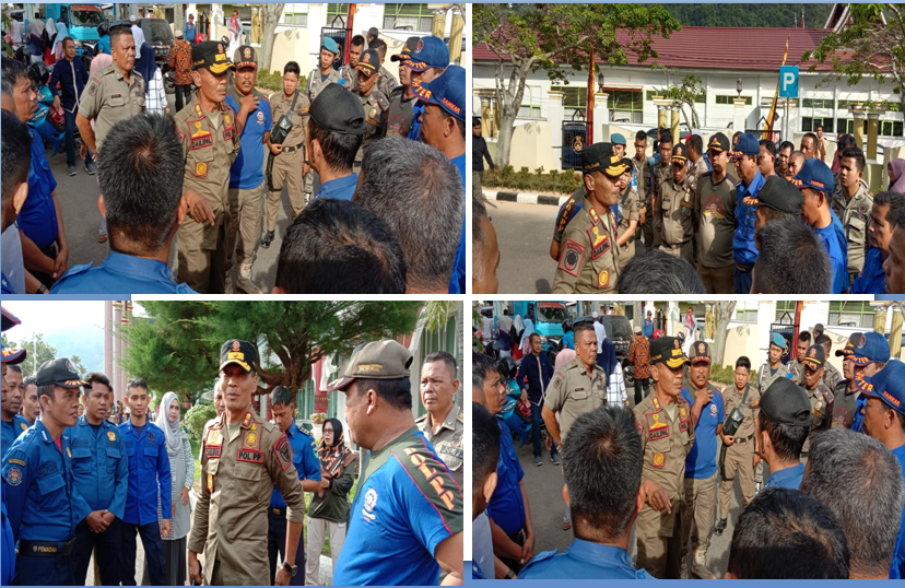 Kasat Beri Arahan kepada anggota  Satpol PP dan Damkar yang mengikiti Pengamanan TDS 2019