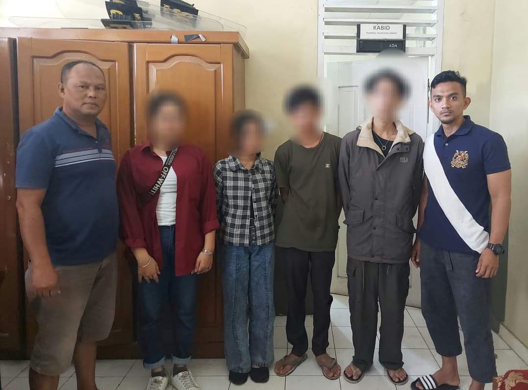 Penertiban muda-mudi yang bukan pasangan suami istri diduga melakukan perbuatan Asusila